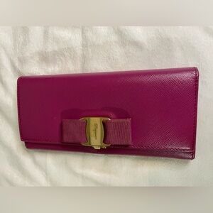 Salvatore Ferragamo Vara Ribbon Pink Long Wallet🩷